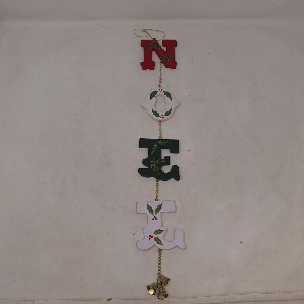 Noel Wooden Hanging Painted Wall Hanging Christmas Decoration Green Red Bell